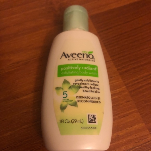 Aveno positively radiant exfoliating body was pack - Picture 2 of 2